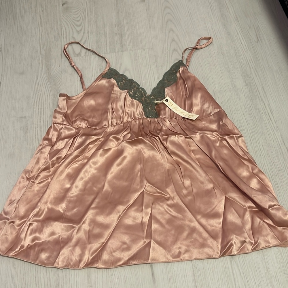 Gold Hawk 100% silk